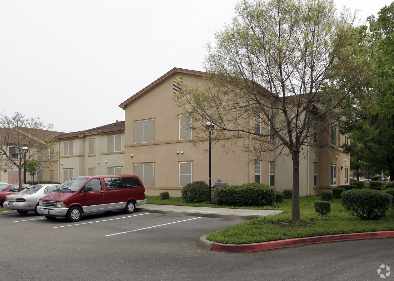 Rolling Oaks - Rolling Oaks Apartments