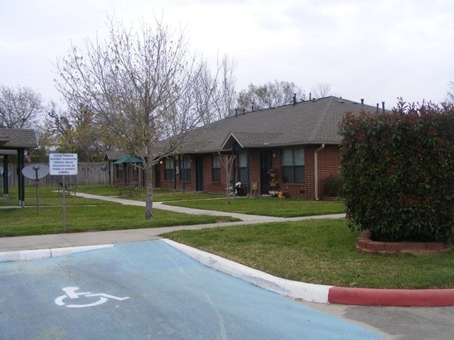 Building Photo - Azalea Terrace Apartments