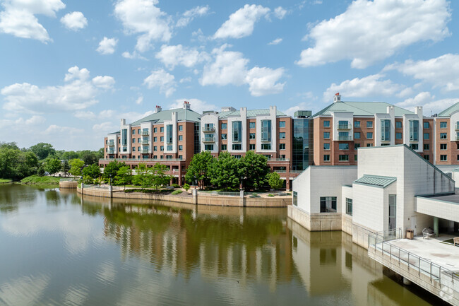 Building Photo - Encore Village of Schaumburg Rental