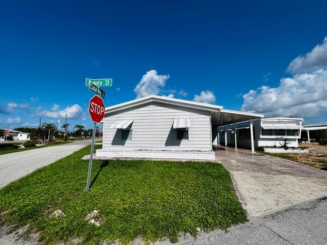 Building Photo - 6522 Dakota St