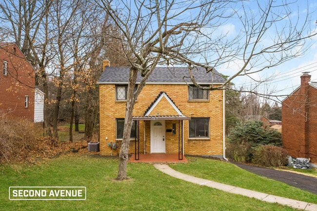 Building Photo - 216 Grove Rd