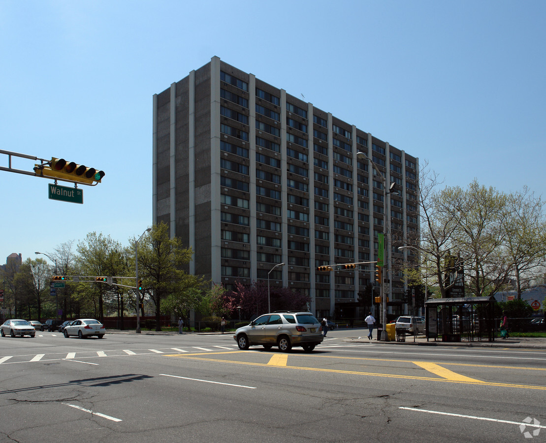 Court Tower Apartments - Court Tower Apartments