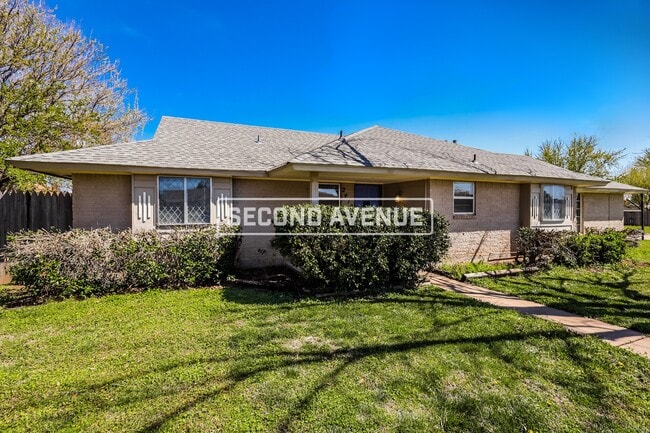 Photo - 2412 Crystal Dr Rental