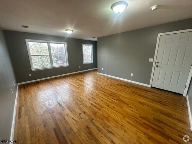 Building Photo - 613 S 20th St Rental