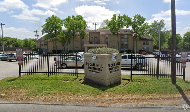 Building Photo - Pecan Hill Apartments