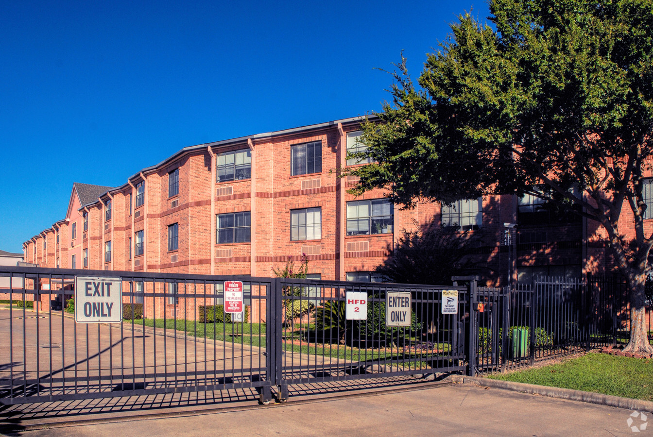 Photo - Rainbow Village Apartments