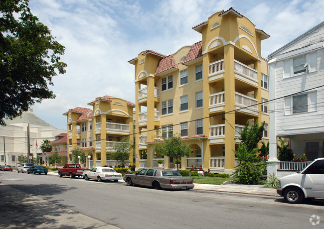 Building Photo - Temple Court Rental