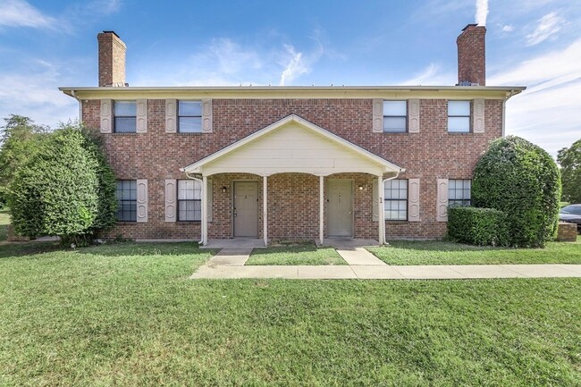 Photo - 3959 N Garland Ave Townhome