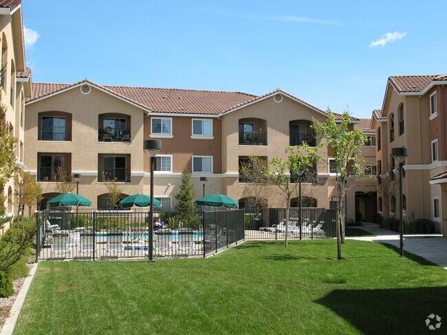 Building Photo - Vintage Zinfandel Senior Apartments