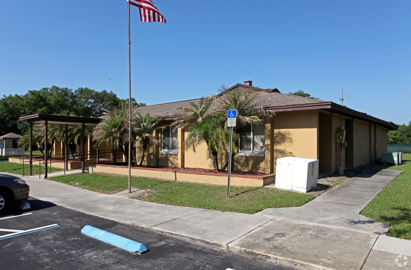 Photo - Meadow Lake Apartments