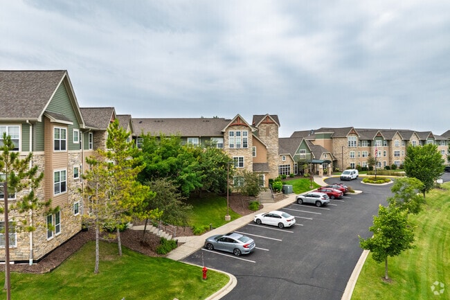 Building Photo - Crossroads Commons Rental