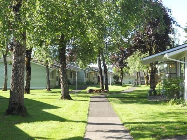 Elma Gardens - Elma Gardens Apartments