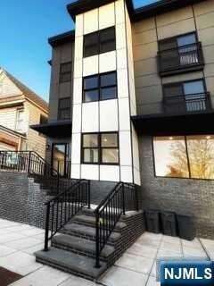 218-220 Kearny Avenue Unit 3 - 218-220 Kearny Avenue Unit 3 Unit 3 Condo