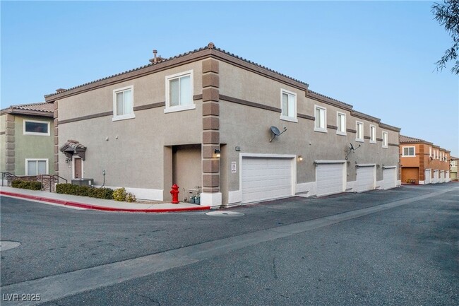 Photo - 10542 Gold Shadow Ave Townhome