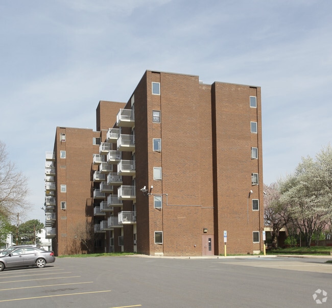 Building Photo - South View Manor Rental