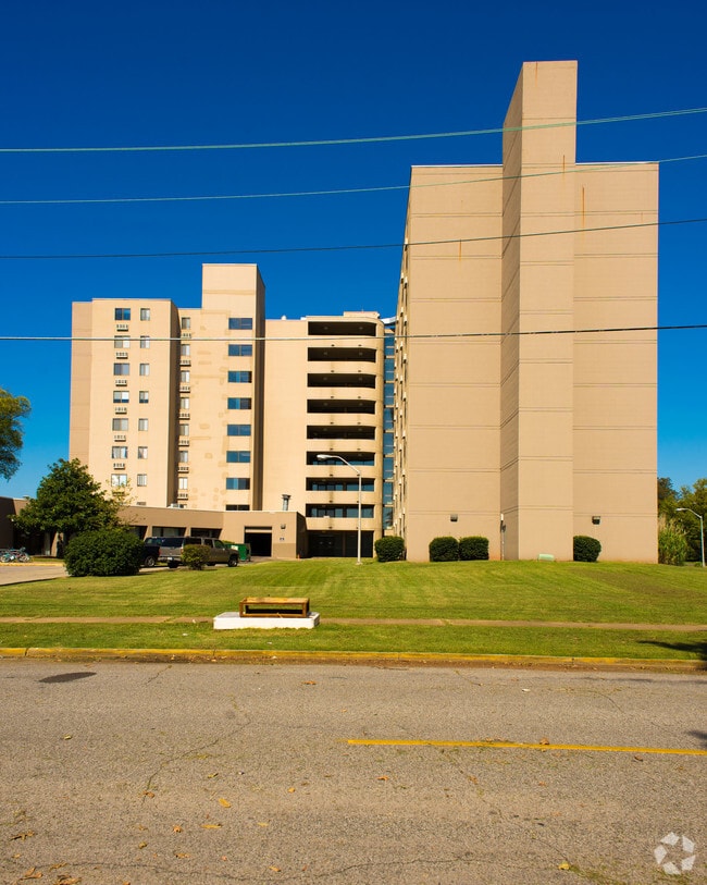 Building Photo - Birmingham Overlook Rental