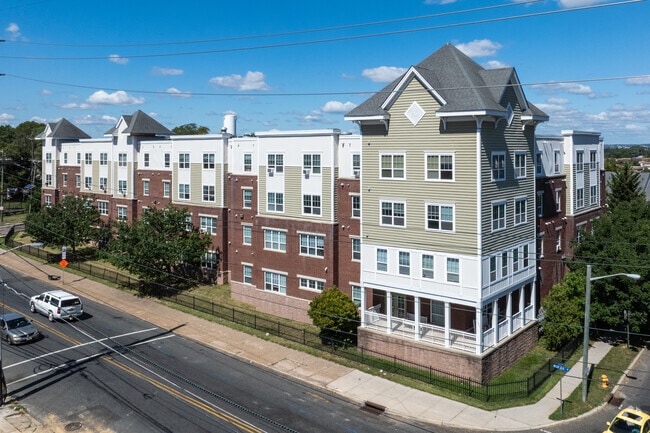 Primary Photo - Baldwin's Run Senior Rental
