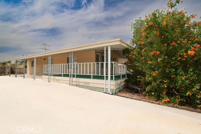 Building Photo - 282 N La Paloma Ave