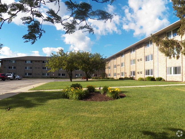 Building Photo - Hampton Regency Apartments