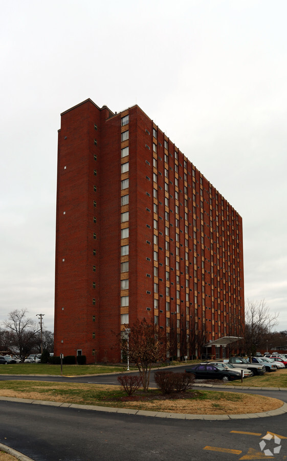 Radnor Towers - Radnor Towers Apartments