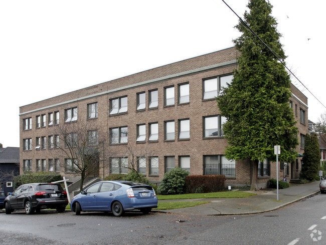 Primary Photo - Penn Hall Apartments