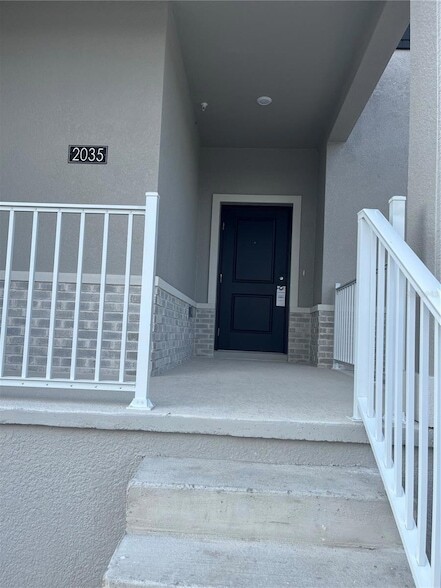 Photo - 2035 Stake Out Wy Townhome