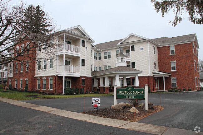 Building Photo - Hardwood Manor - Senior 55+ Rental