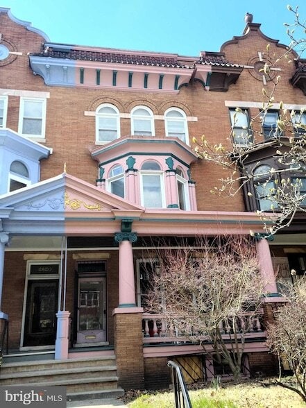 Photo - 2822 St Paul St Townhome