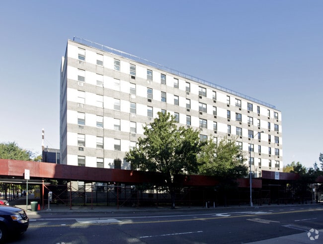 Primary Photo - Mid Bronx Plaza Rental