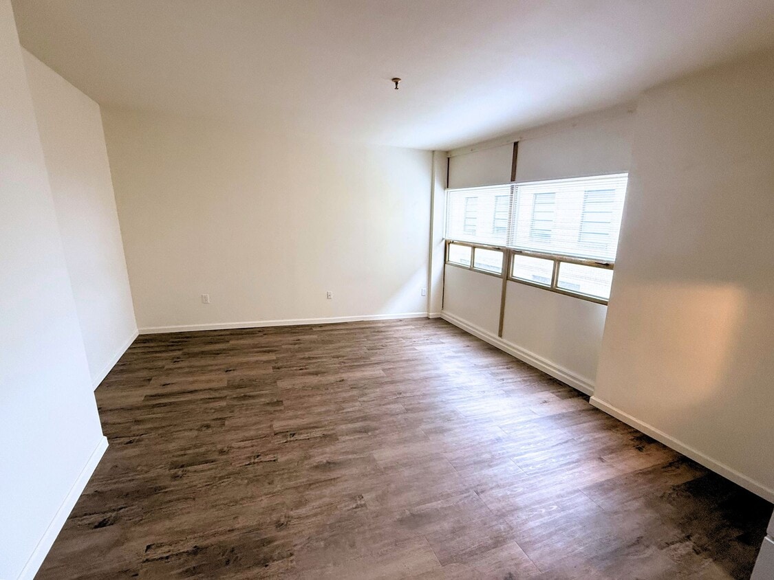 Floor Plan - Flyers Landing: Studio (60%)
