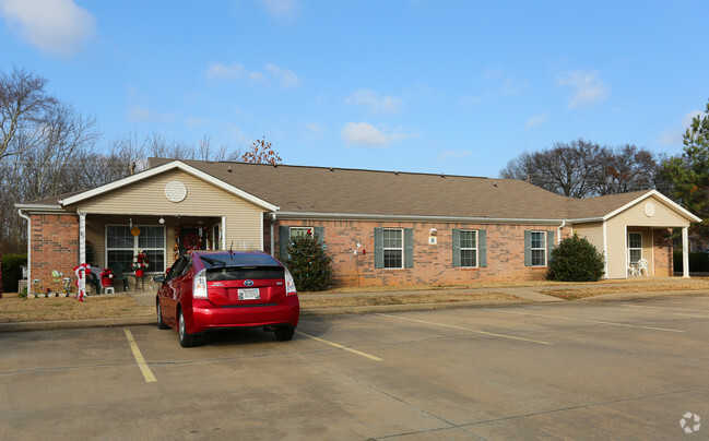 Building Photo - Park at Whispering Pines Rental