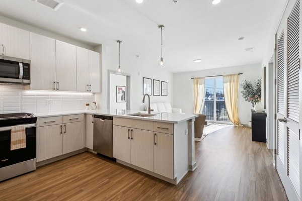 Kitchen - Sylvan Woods Howell Apartments