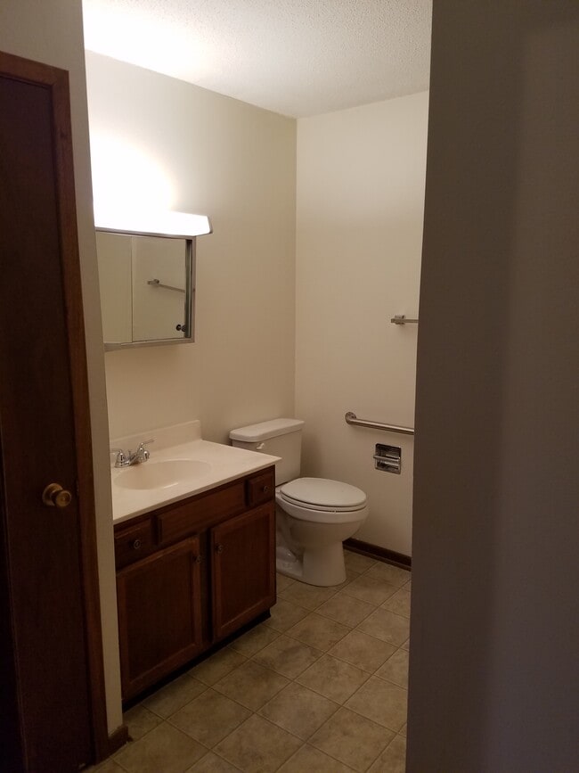 Building Photo - Brookside East Apartments