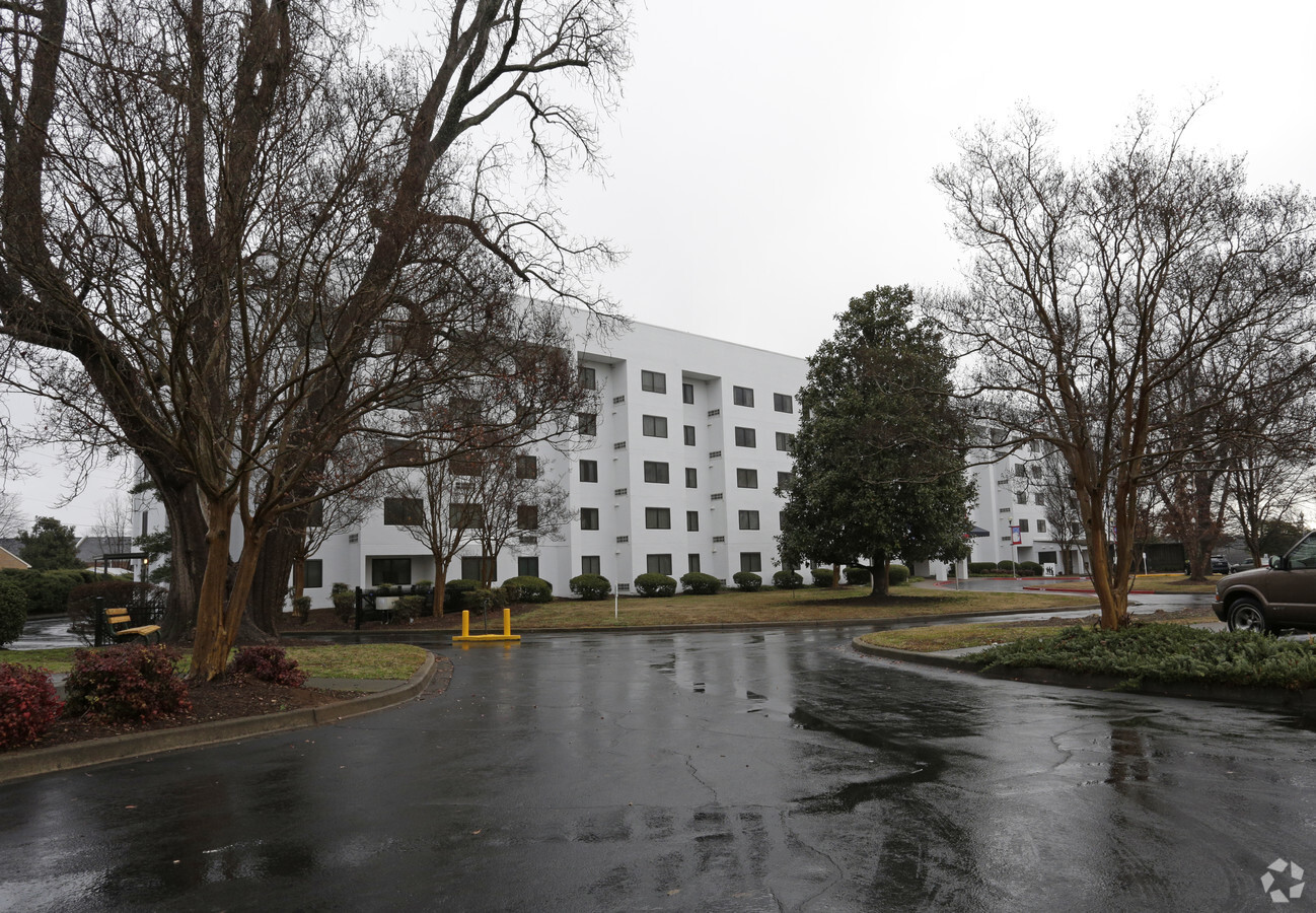 Photo - Heritage Court Apartments