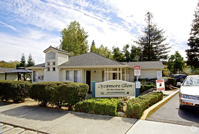 Primary Photo - Sycamore Glen Rental