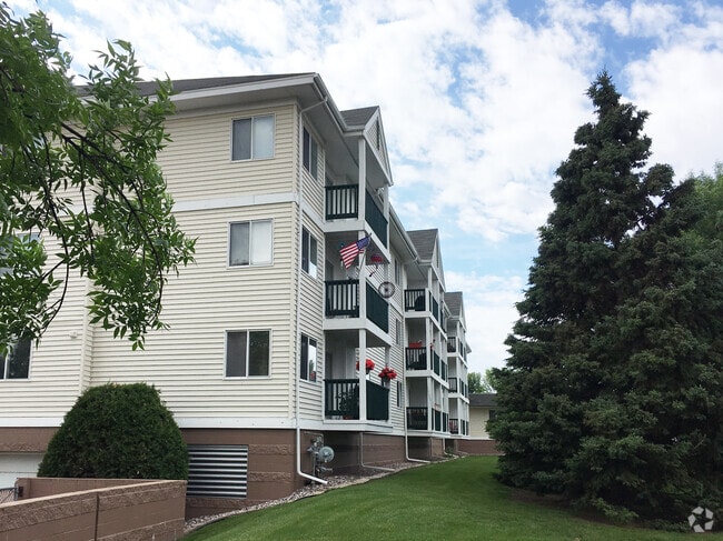Building Photo - Parkview Terrace Rental