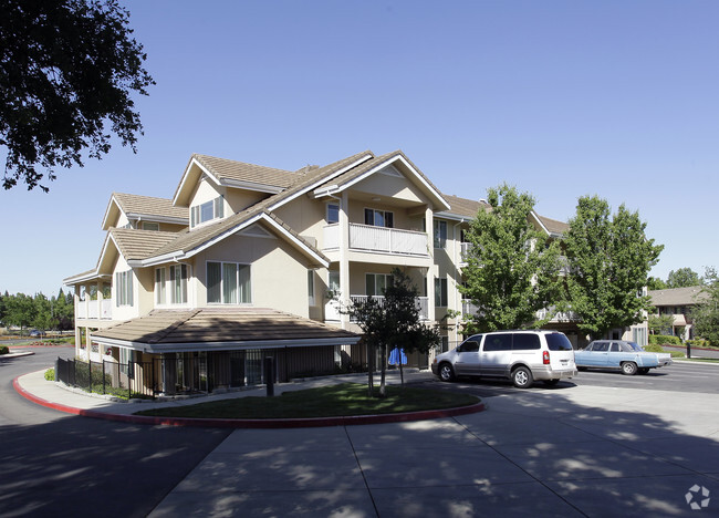 Photo - Truewood by Merrill, Roseville Apartments