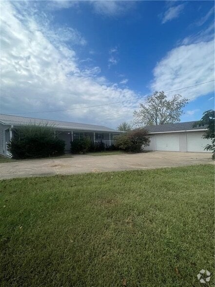 Building Photo - 199 Madison 8112 Rental
