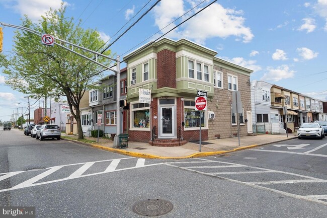 Photo - 501 S Broadway Townhome