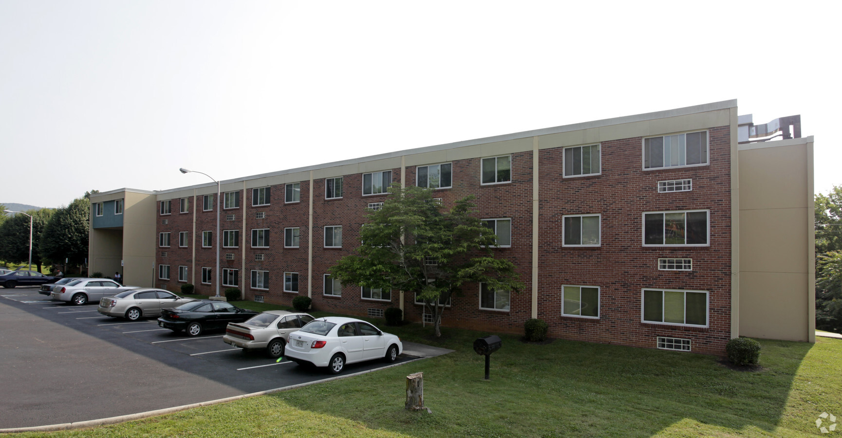 925 Sewanee St - Harriman Gardens - Harriman Gardens Apartments