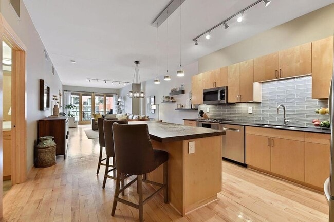 Photo - 401 N 2nd St Rental