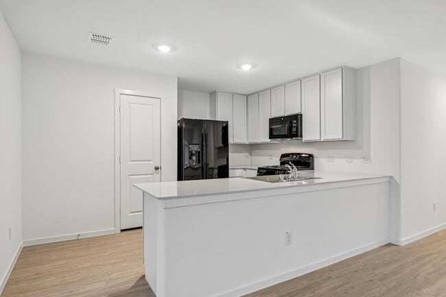 Photo - 7913 Rutherford Ln Rental