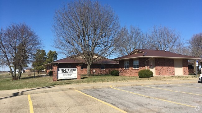 Primary Photo - Stratford Manor Rental