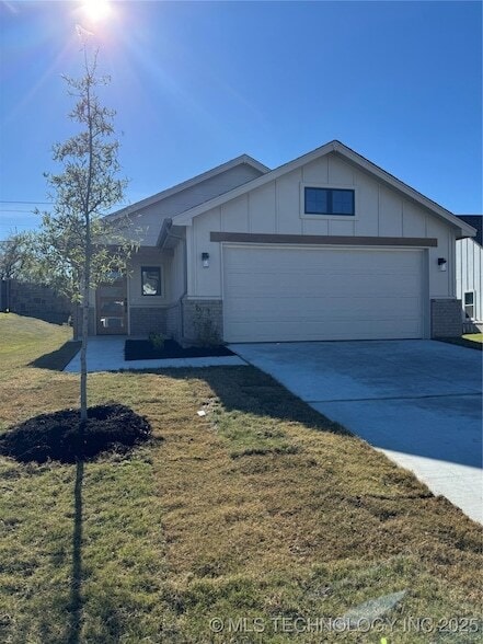 Photo - 1640 E 140th Pl Rental