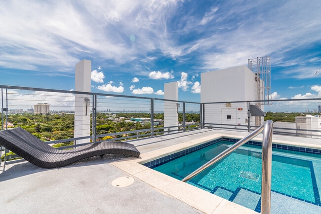 Building Photo - 8101 Biscayne Blvd Rental