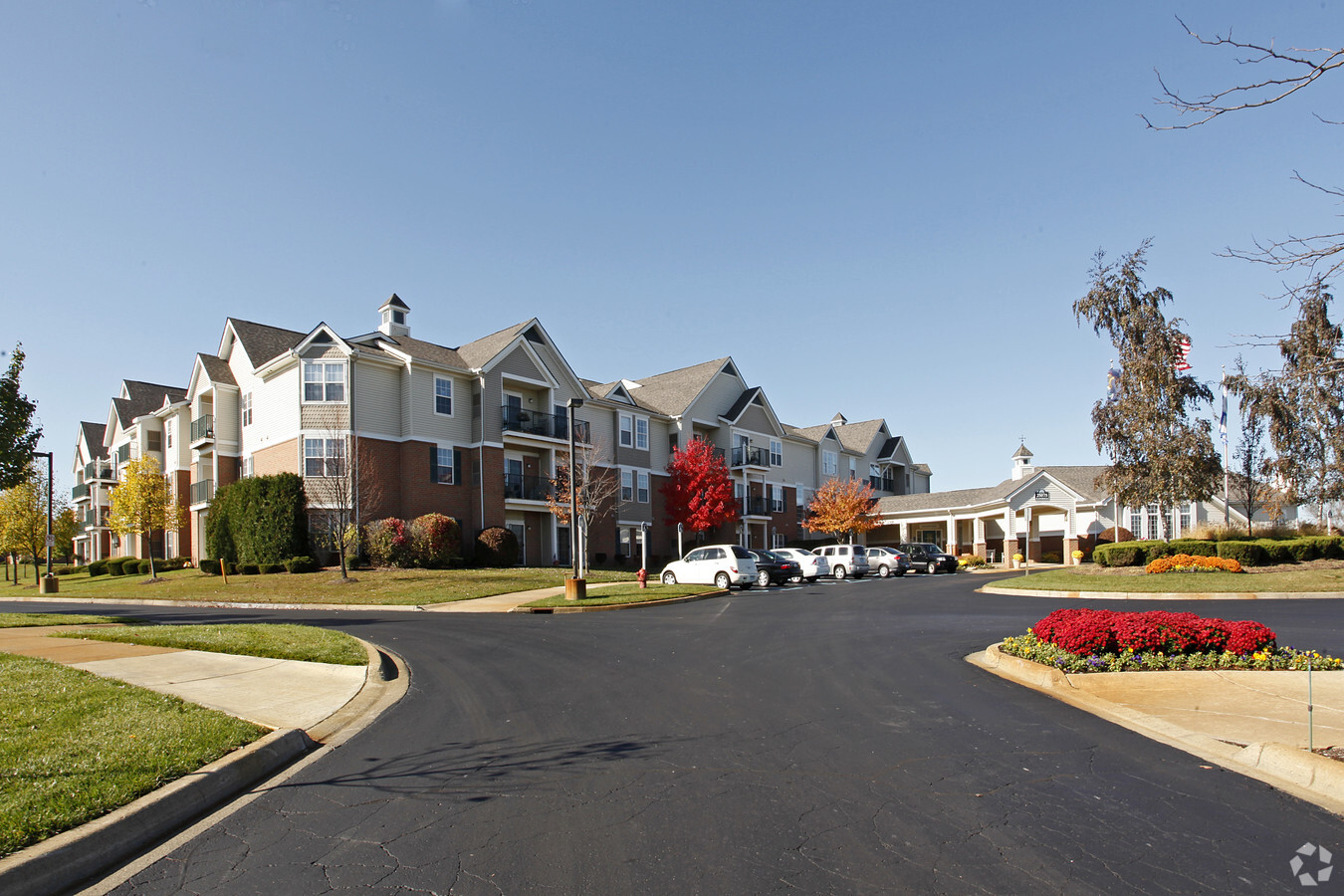 Meadowbrook Commons - Meadowbrook Commons Apartments