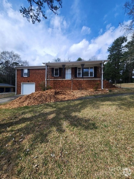 Building Photo - 208 Cliffside Dr Rental