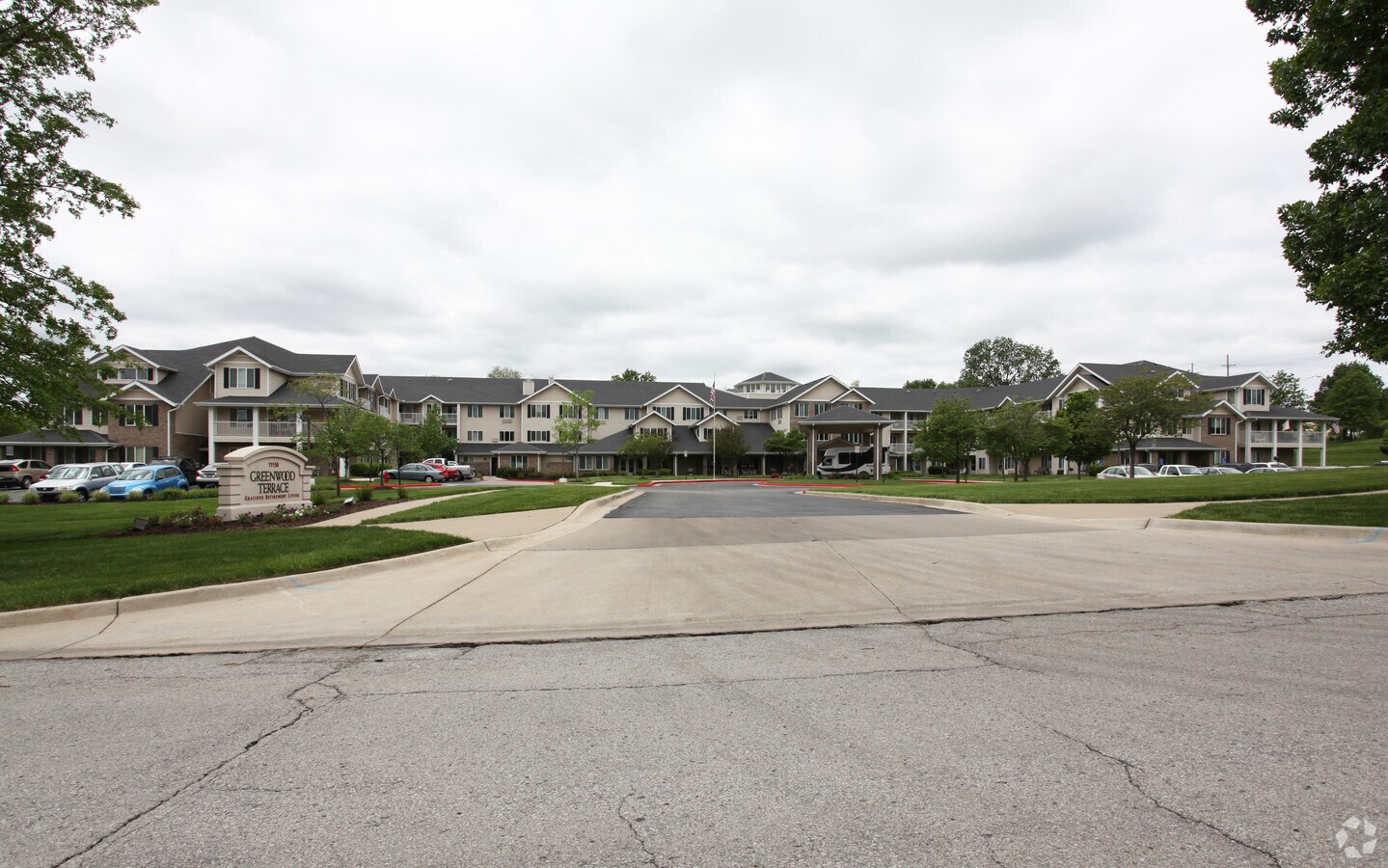 Greenwood Terrace Apartments Lenexa, Kansas 19 units available