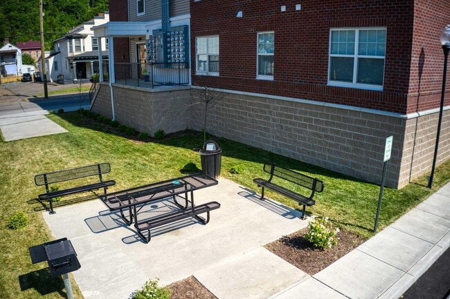Photo - Owens Greene Apartments