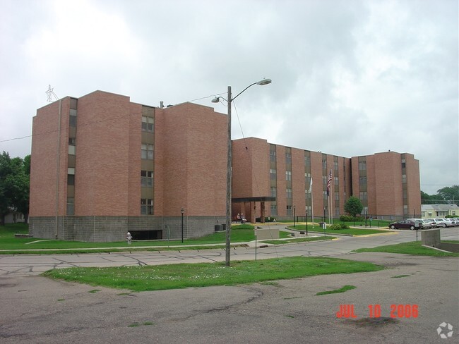 Primary Photo - Goldbeck Towers Rental